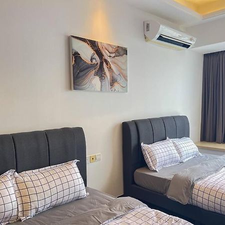 R&F Princess Cove By Wp Homestay Johor Bahru Esterno foto